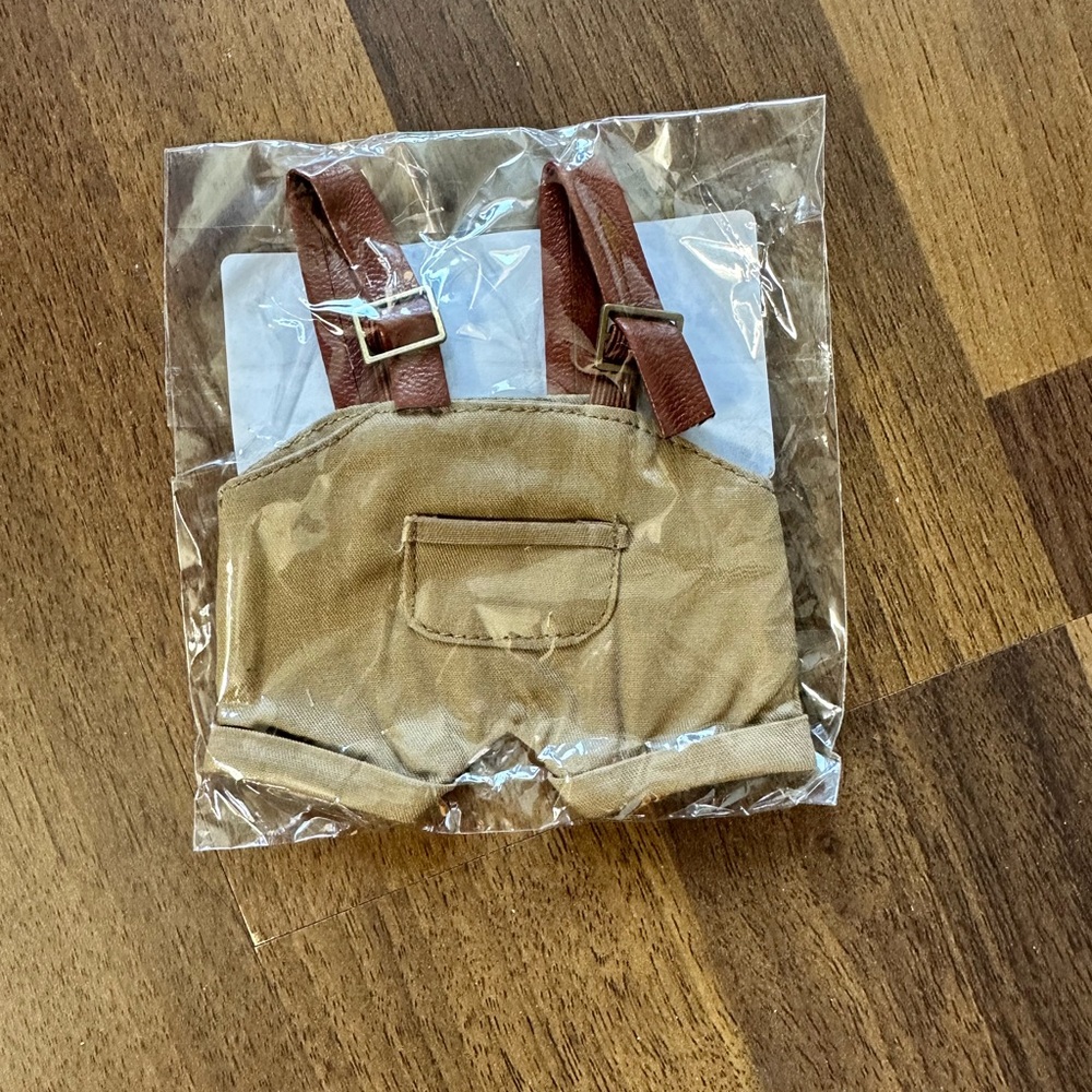 Labubu clothes- Brown